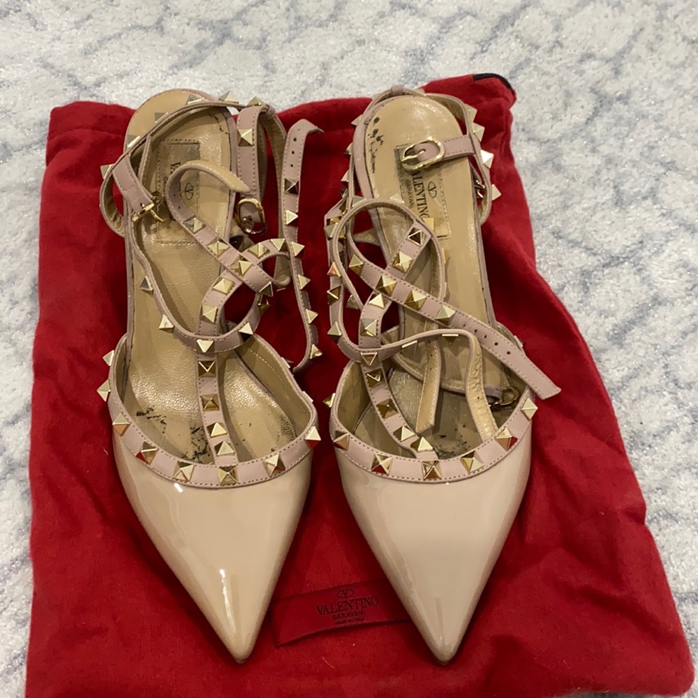 VALENTINO rockstud pumps